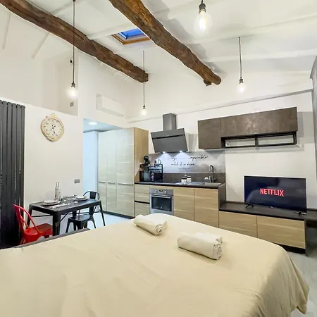 Centro Storico- Silenziosa, Wi-fi & Netflix Apartament Varese